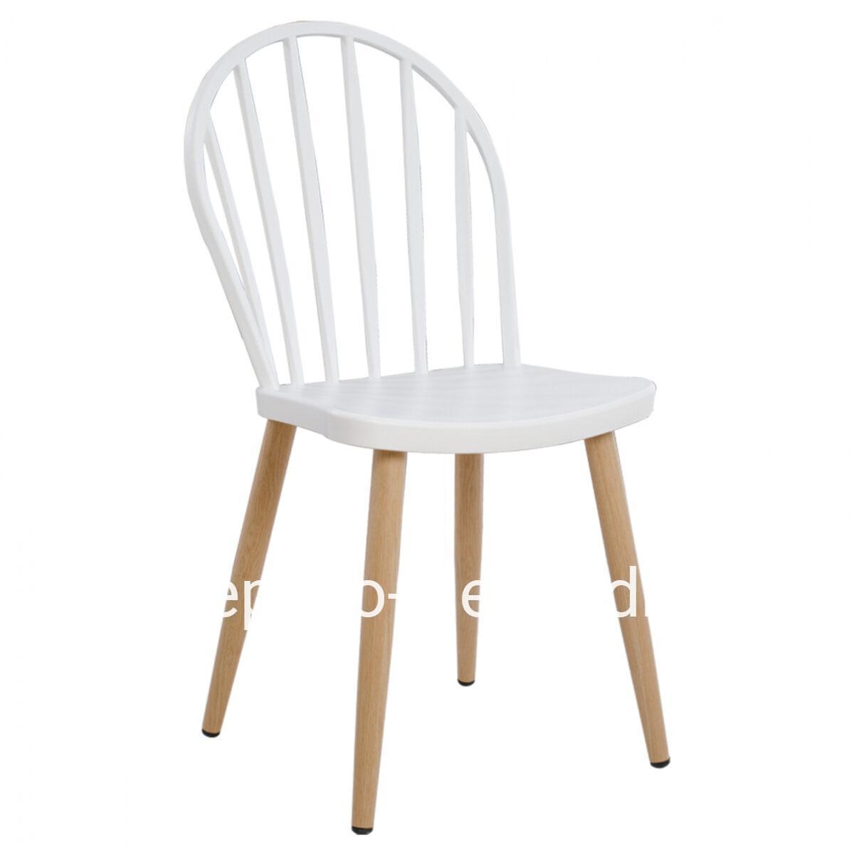 Polypropylene chair HM8118.01 White with metallic legs 47x50