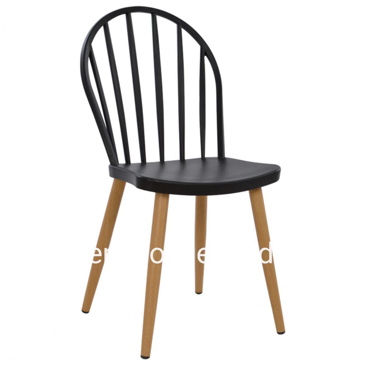 Polypropylene chair HM8118.02 Black with metallic legs 47x50